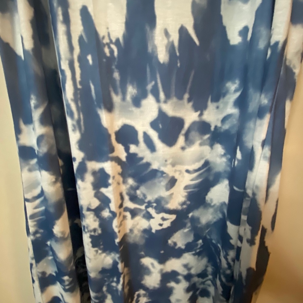 Dress - Picture 2 of 5